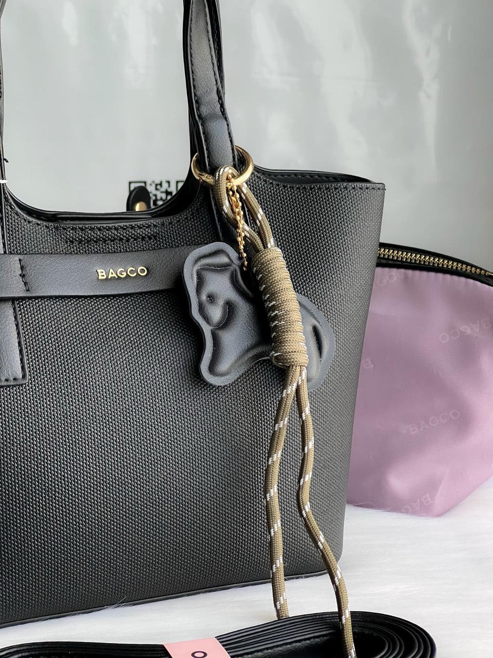 Sac à main BAGCO avec pochette – Élégance minimaliste