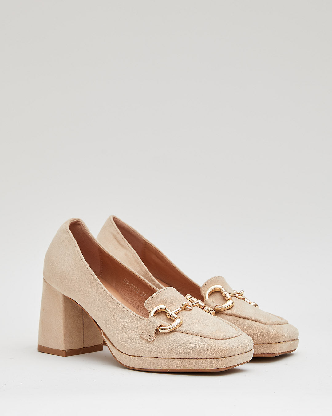 Mocassin à talon beige daim