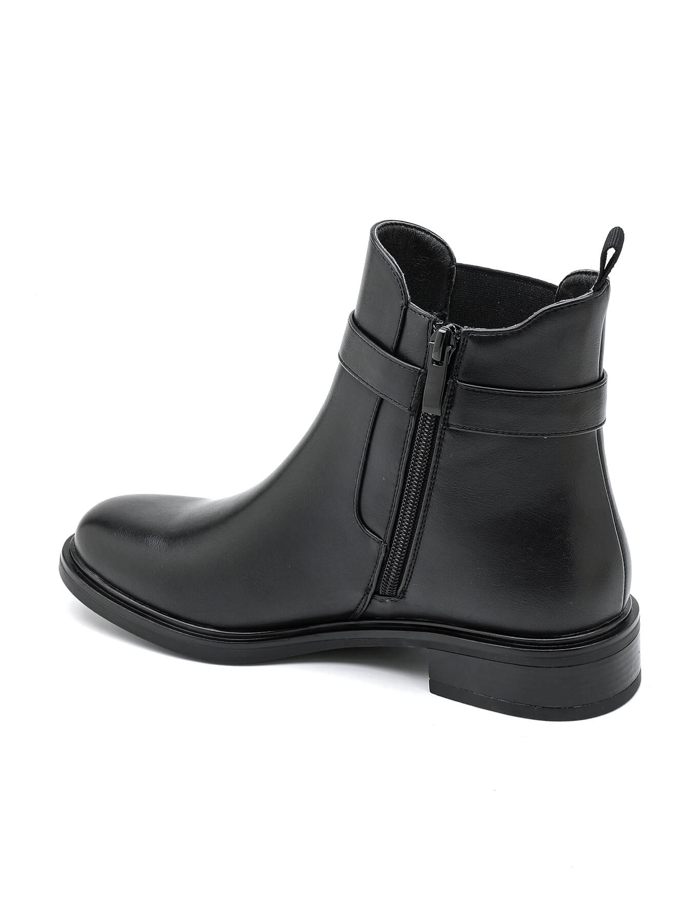 Bottine élégante en noir au design chic et minimaliste