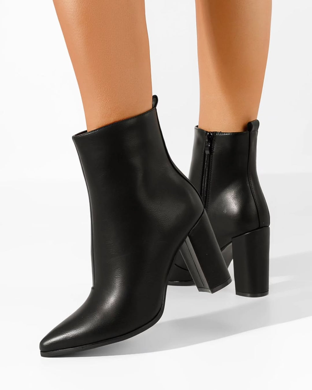 Bottines Classiques Noires à Talon Bloc | L'Allure Chic Assurée