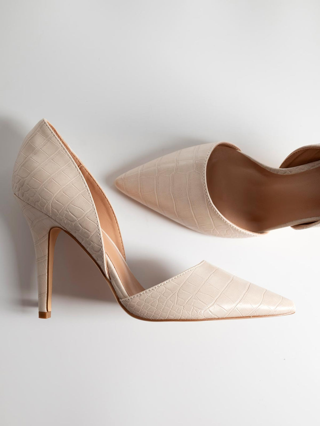 Escarpins Croco Beige – Talon Fin