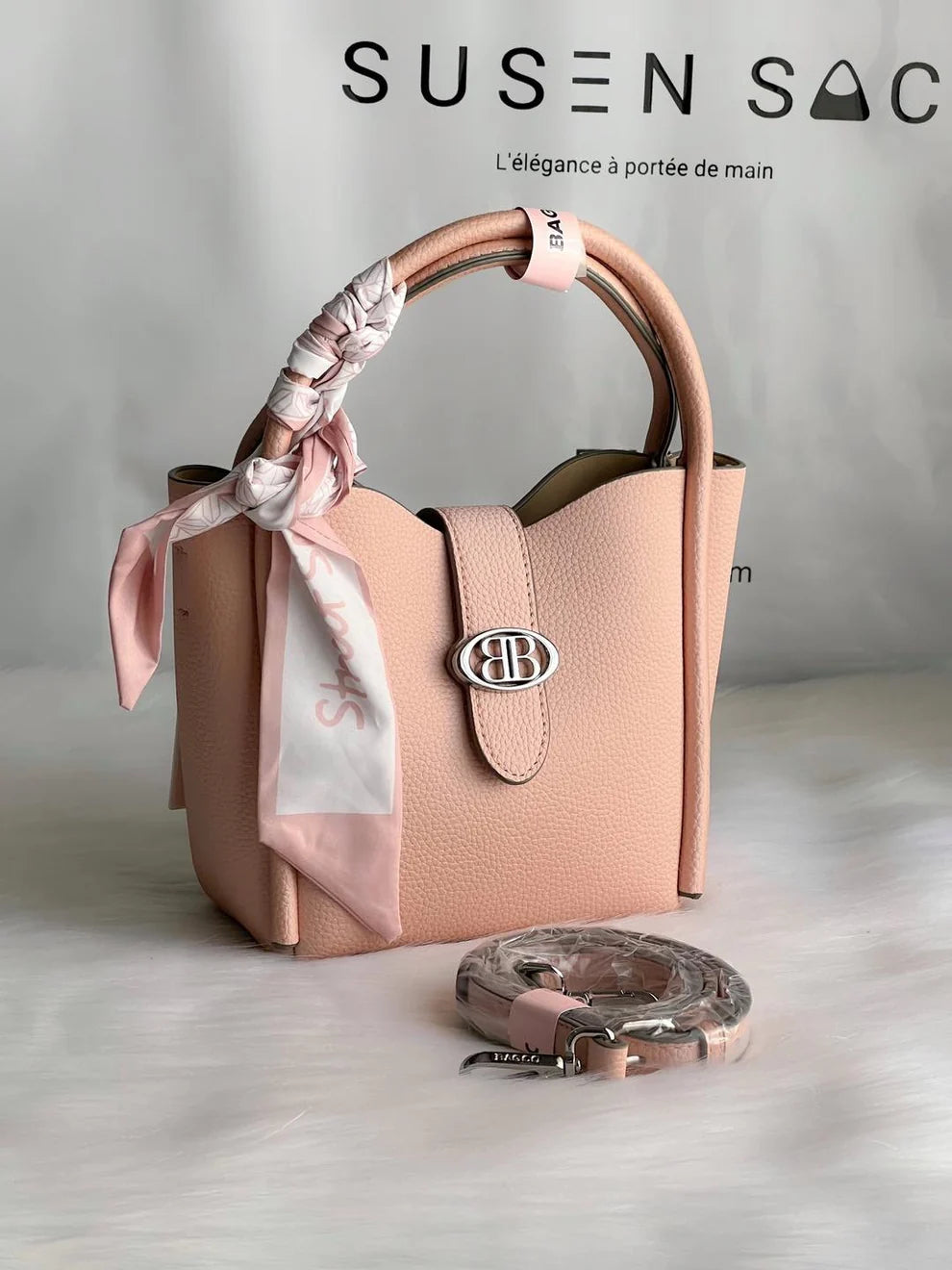 Sac à main structuré avec pochette intérieure – Design moderne et raffiné