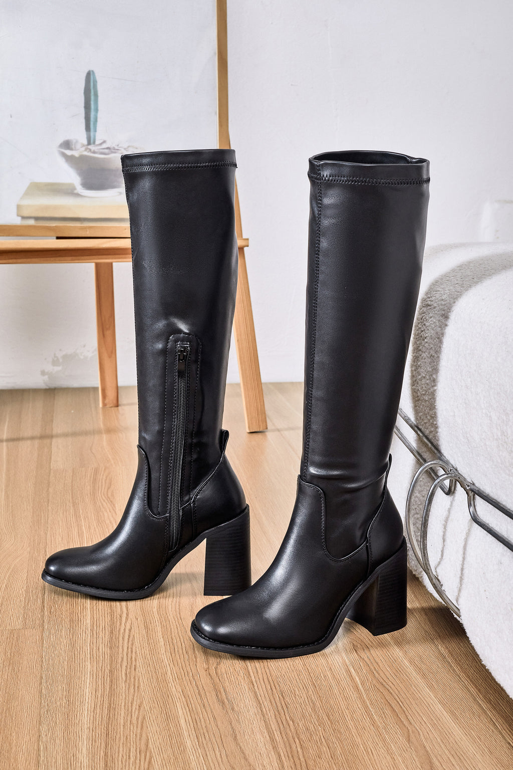 Cavalière noir à talon