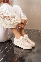 Basket Blanche avec details Gris