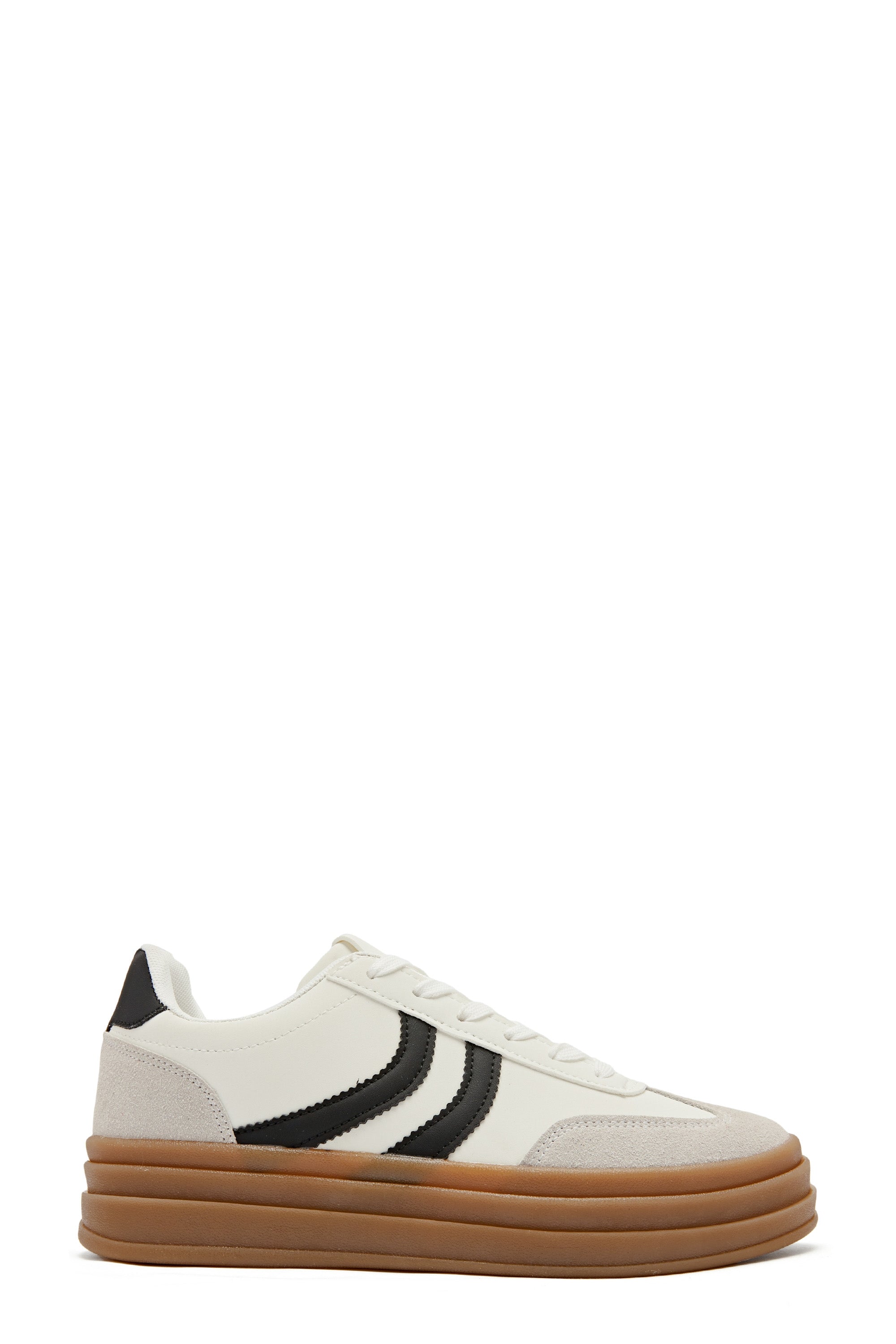 Basket blanche et noir avec semelle marron