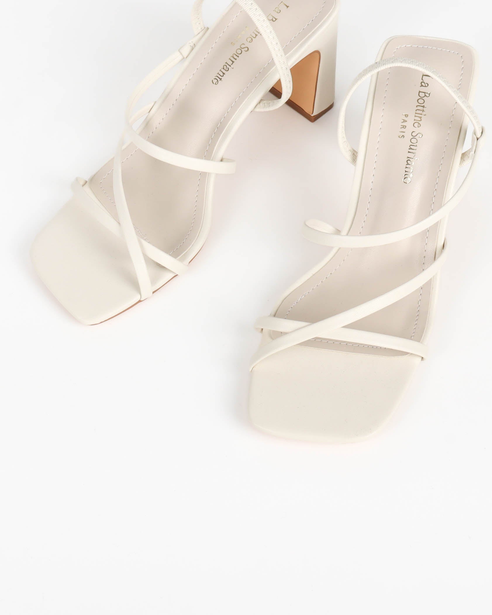 Sandale à talon minimaliste écrue beige