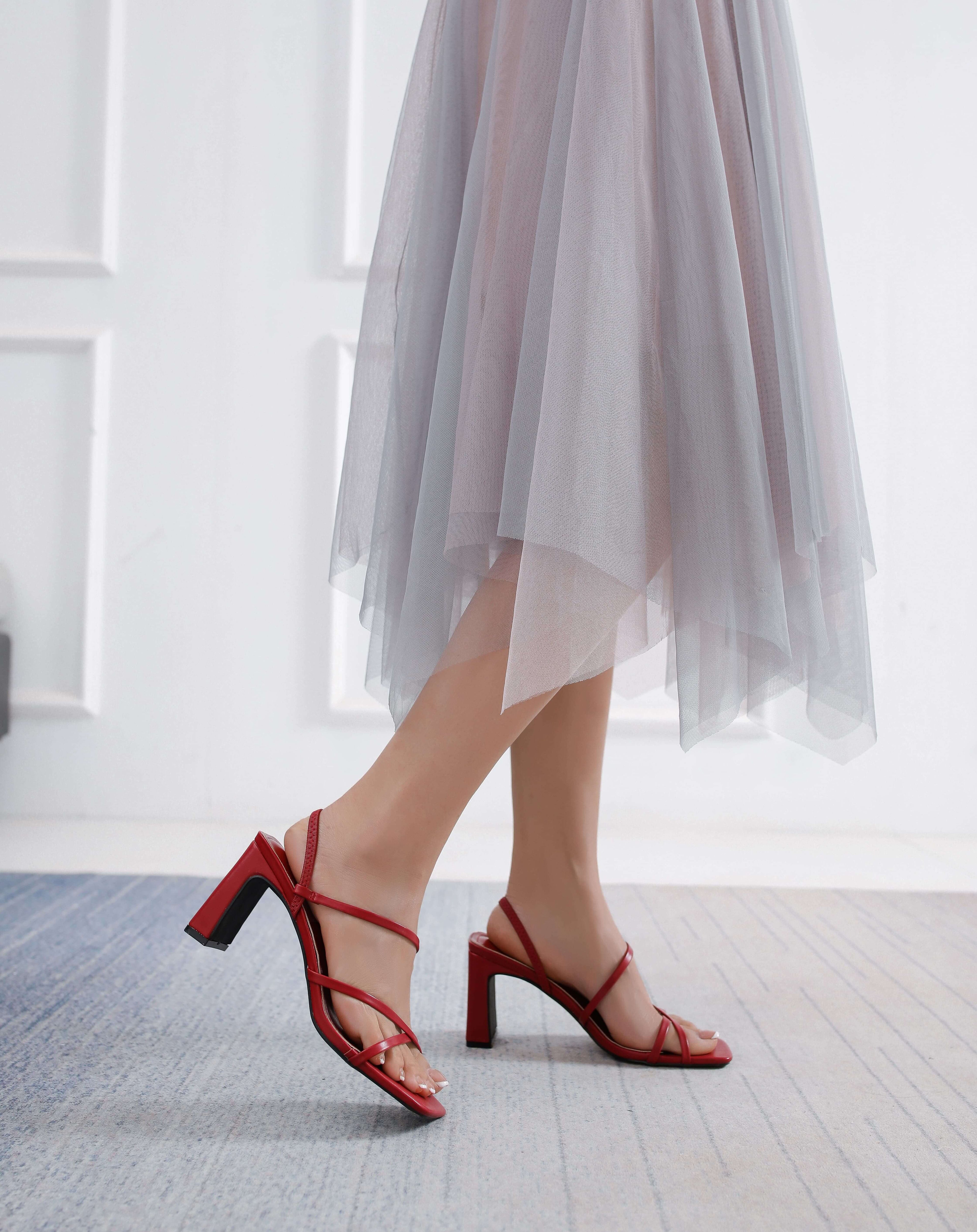 Sandale à talon minimaliste écrue bordeaux