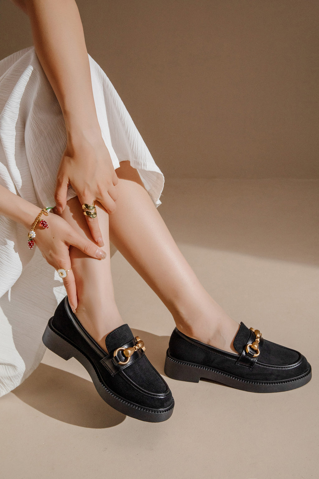 Mocassins en Daim avec Détail Métallique