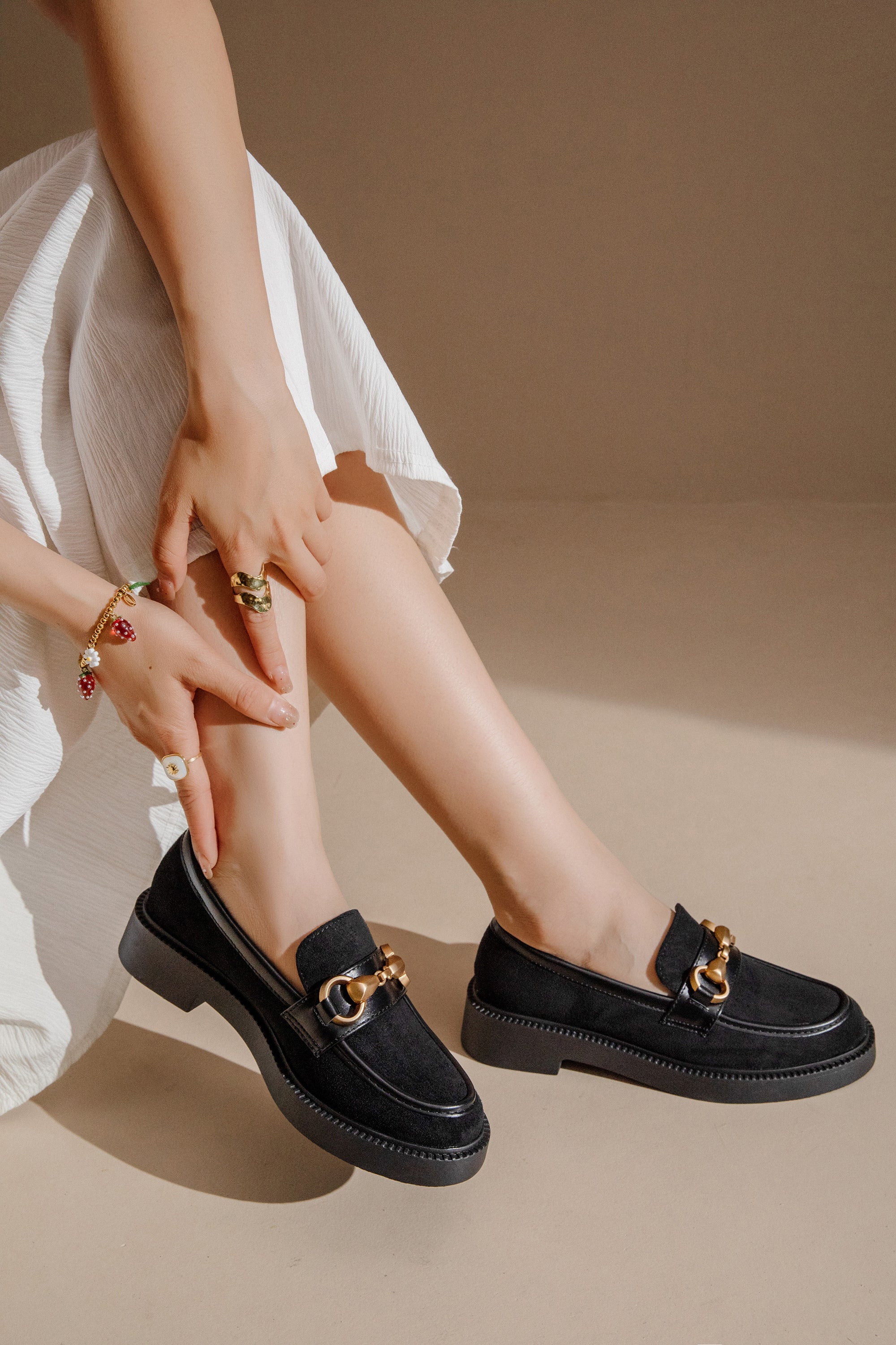 Mocassins en Daim avec Détail Métallique