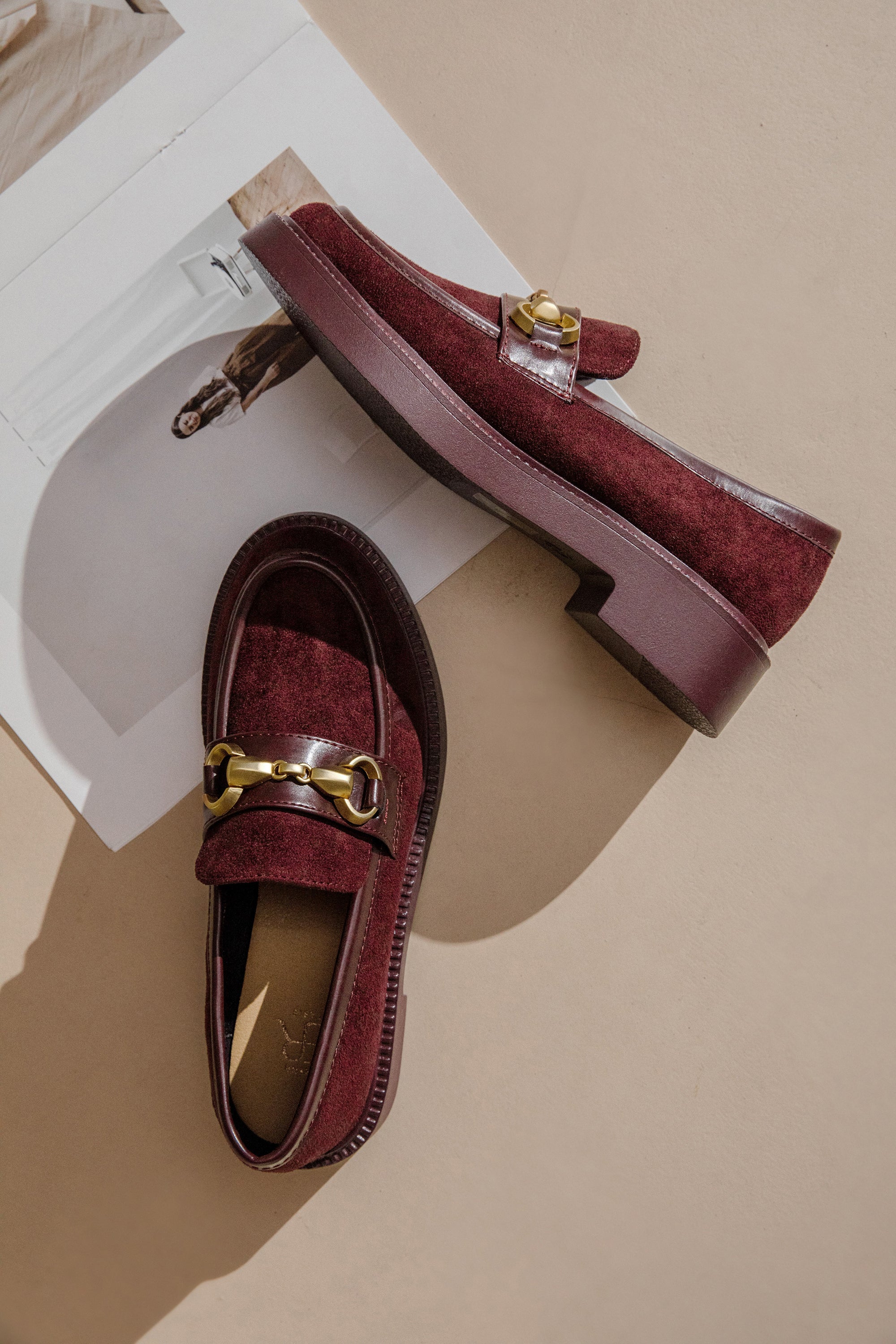 Mocassins en Daim avec Détail Métallique