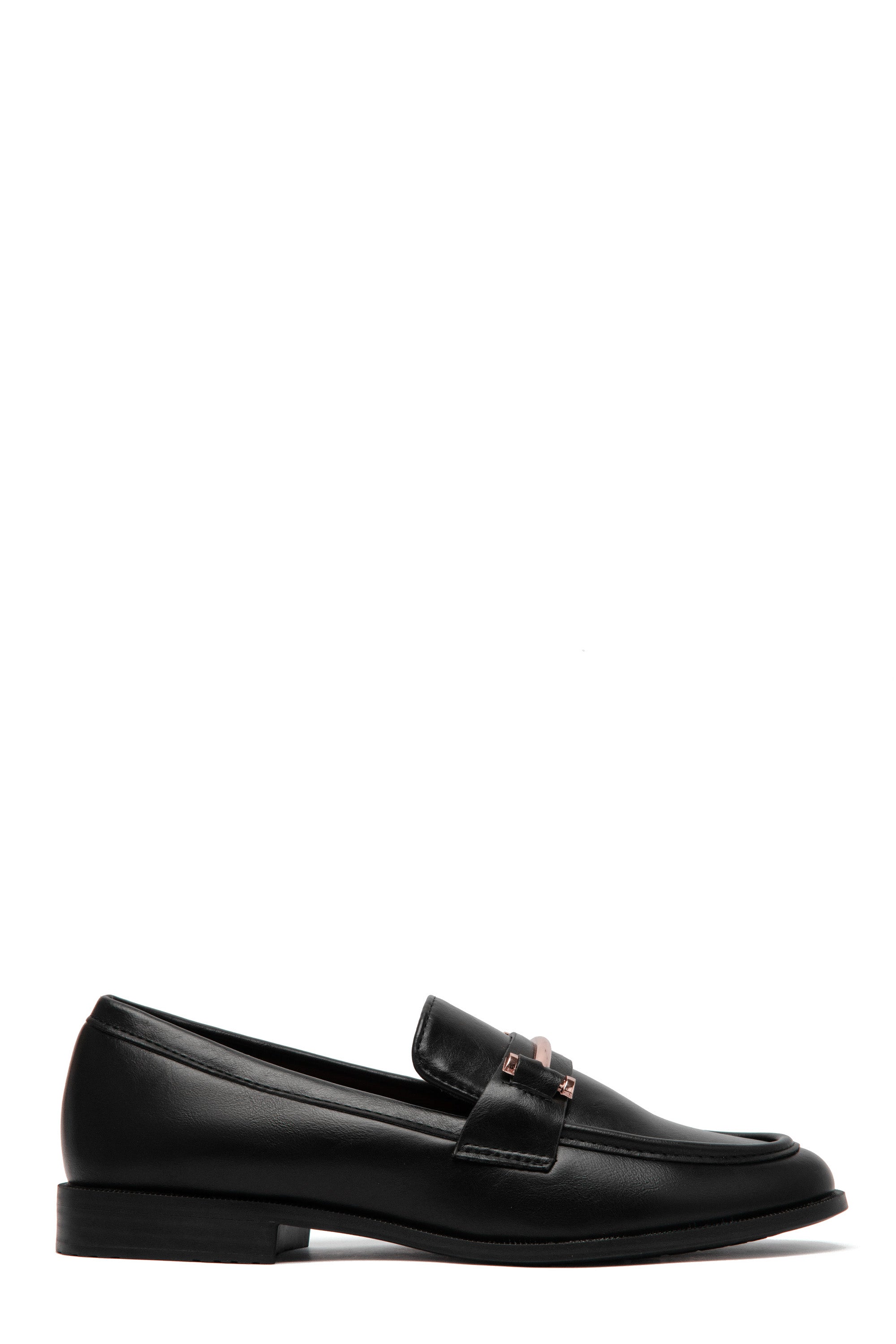 Mocassins noirs élégants à boucle dorée