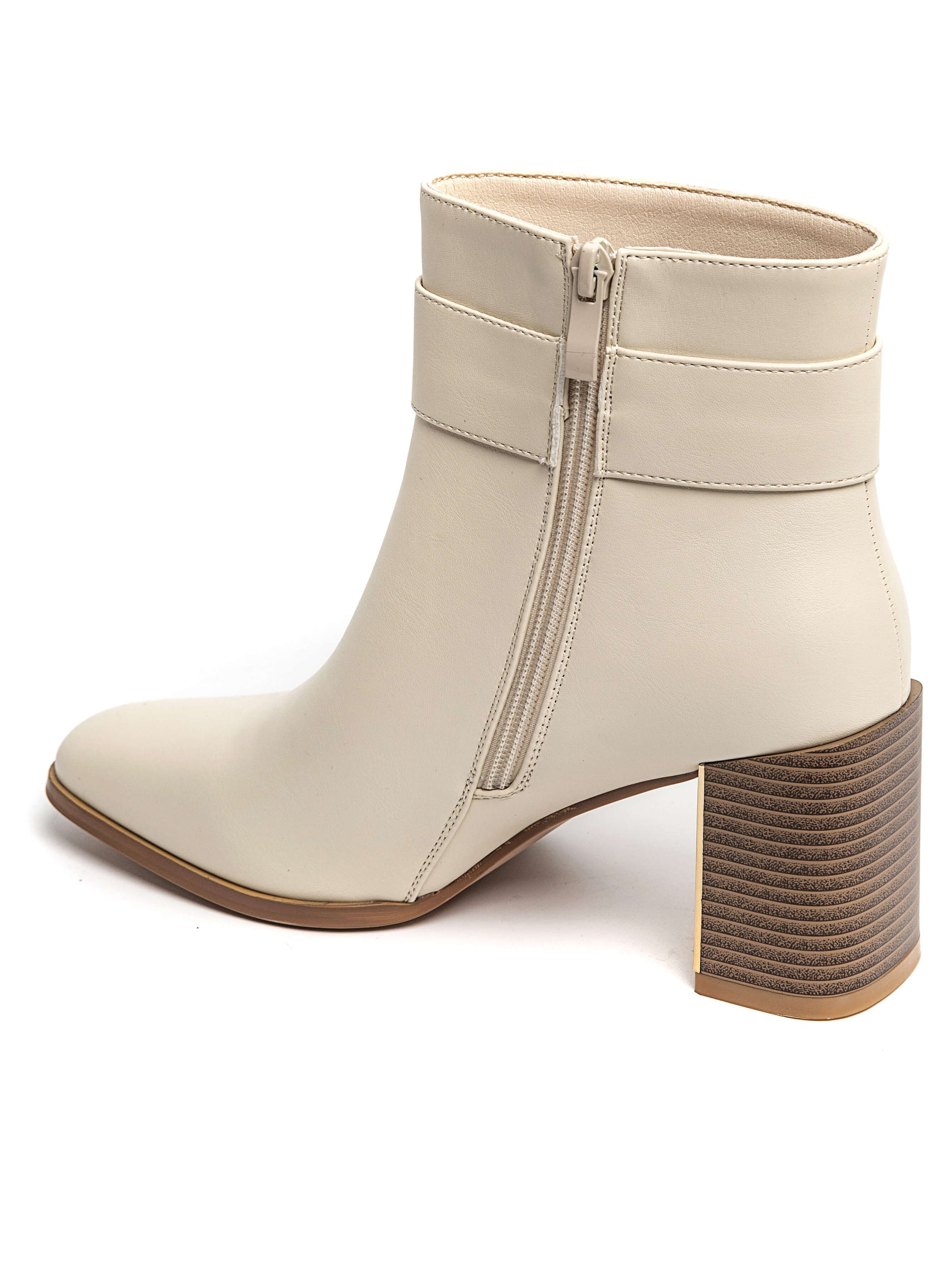 Bottines Écrues à Talon Bloc et Boucle Dorée