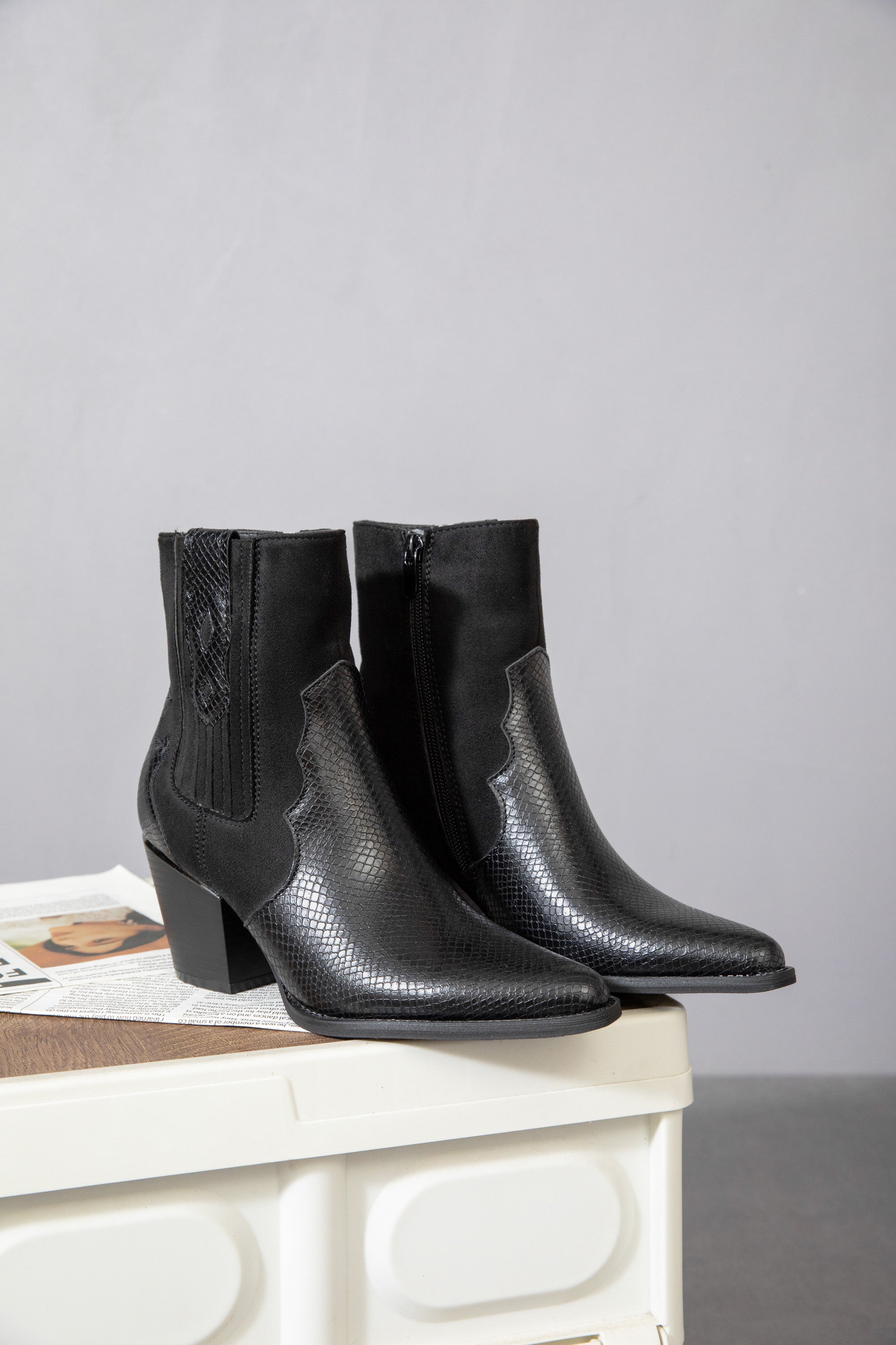 Bottines Style Santiags Bimatière – Noir Effet Serpent