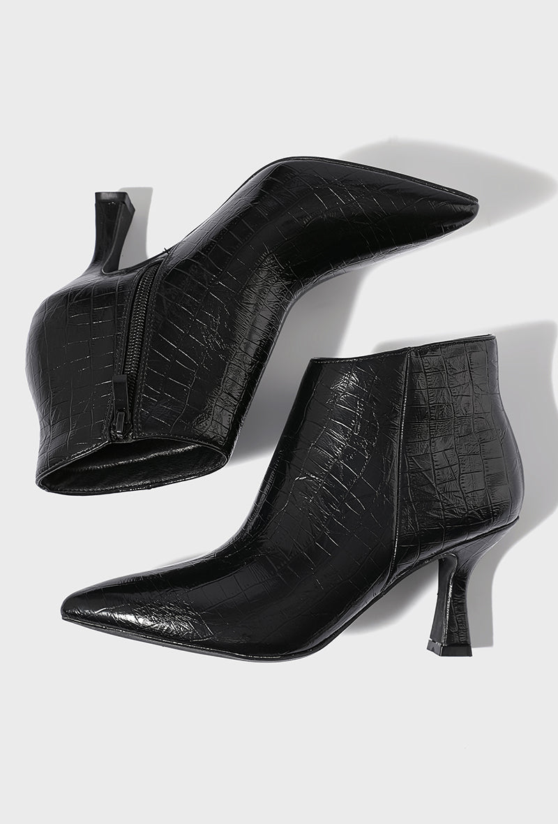 Bottines Pointues Effet Croco Verni | L'Allure Fatale