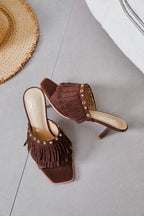 Mules à Talons Erynn Paris – Style Boho-Chic avec Franges et Œillets