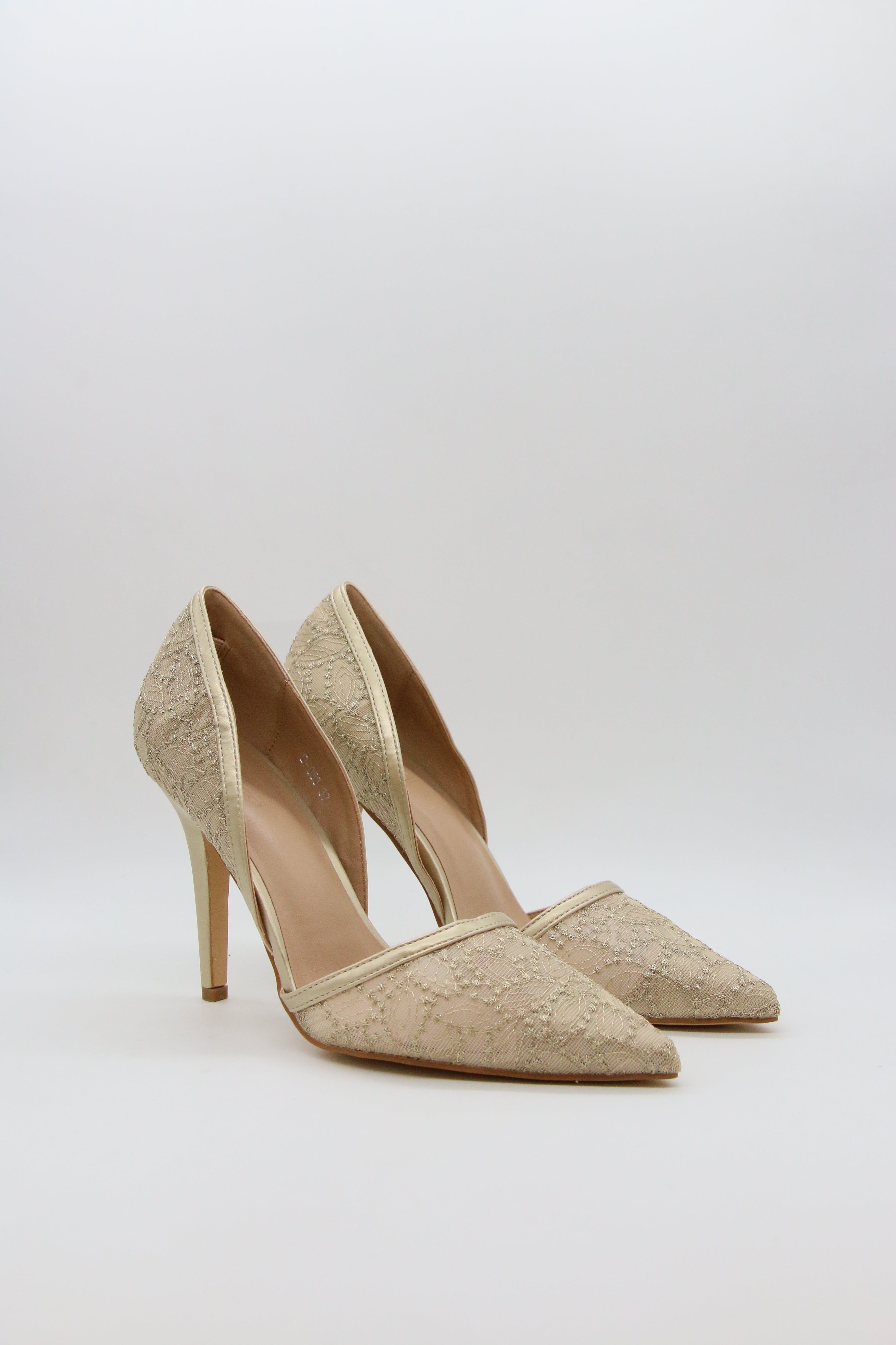Escarpins D’Orsay en Dentelle Dorée et Pailletée