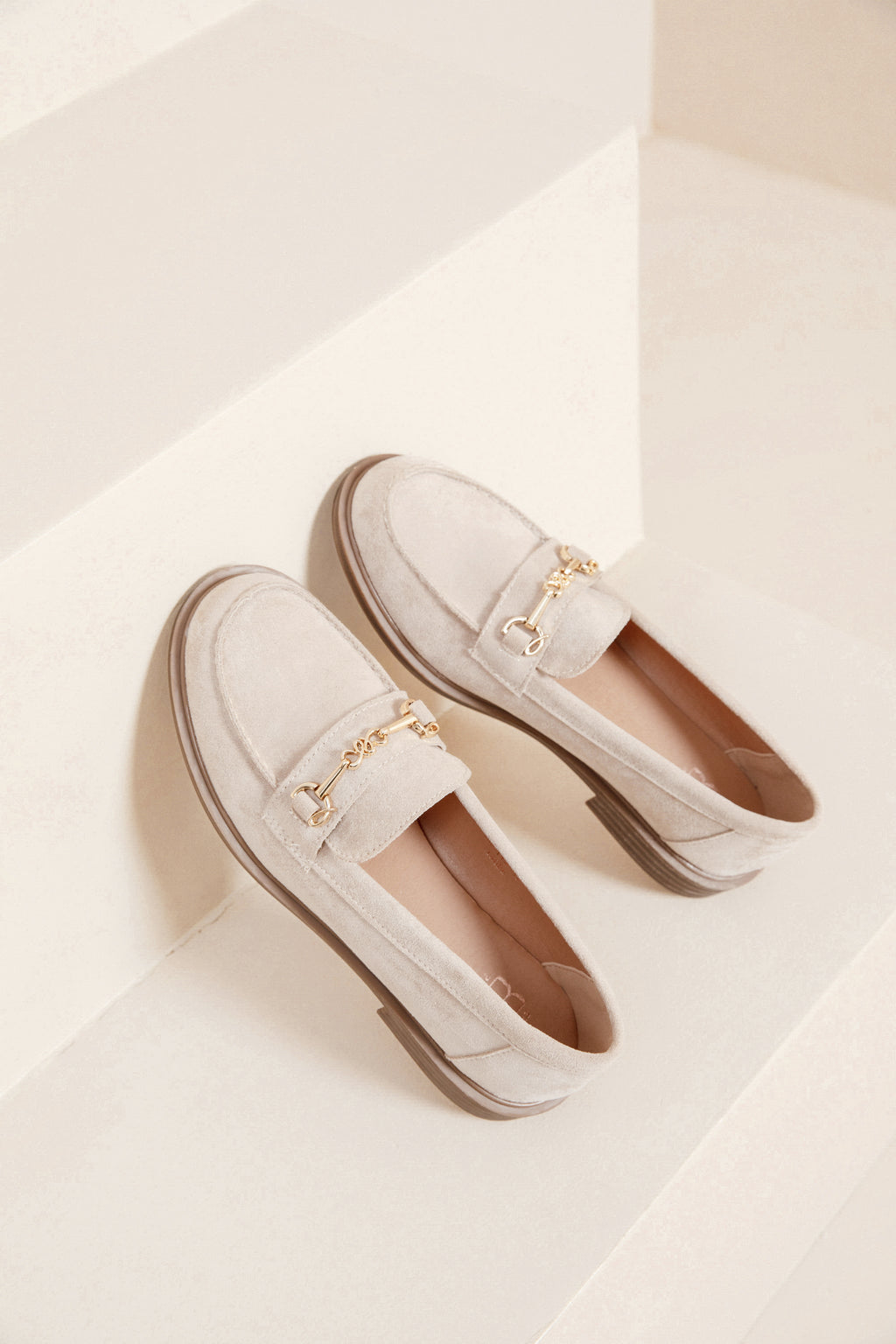 Mocassins Classiques en Suédine Beige avec Mors Doré