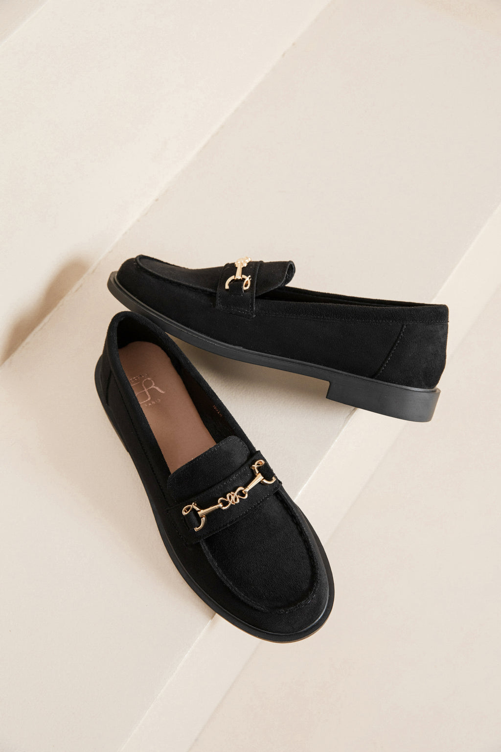 Mocassins Classiques en Suédine Noire avec Mors Doré