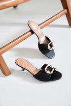 Mules à Petit Talon "Élégance Tressée" – Noir & Or