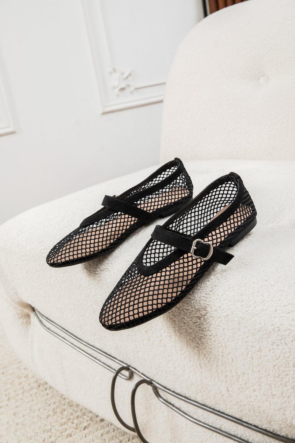 Ballerines Mary Jane en Résille Noire à Bride Ajustable