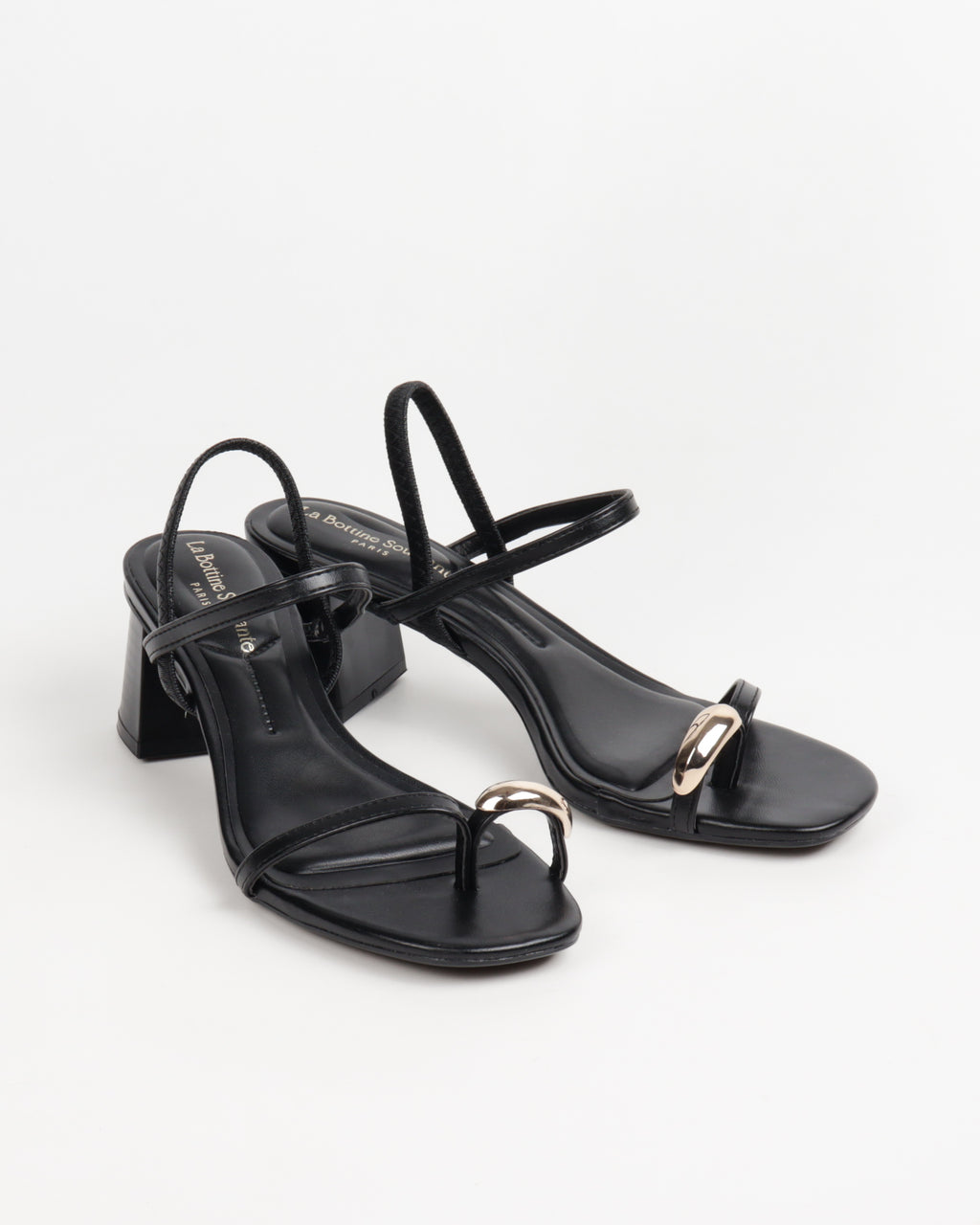 Sandales à Talon Bloc et Anneau d'Orteil Doré - Noir Chic