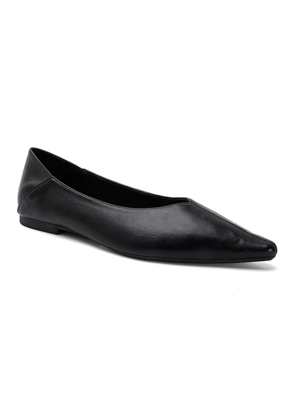 Ballerines plates en noir à bout pointu