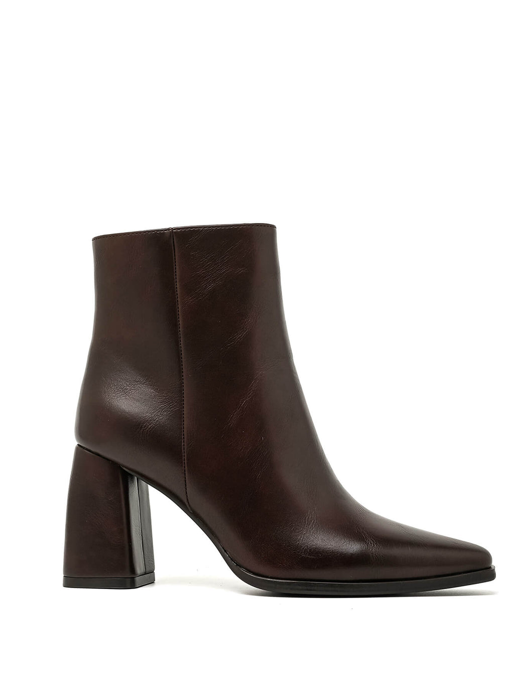 Bottines en marron à bout pointu et talon bloc
