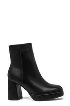 Bottines noires à plateau et talon carré