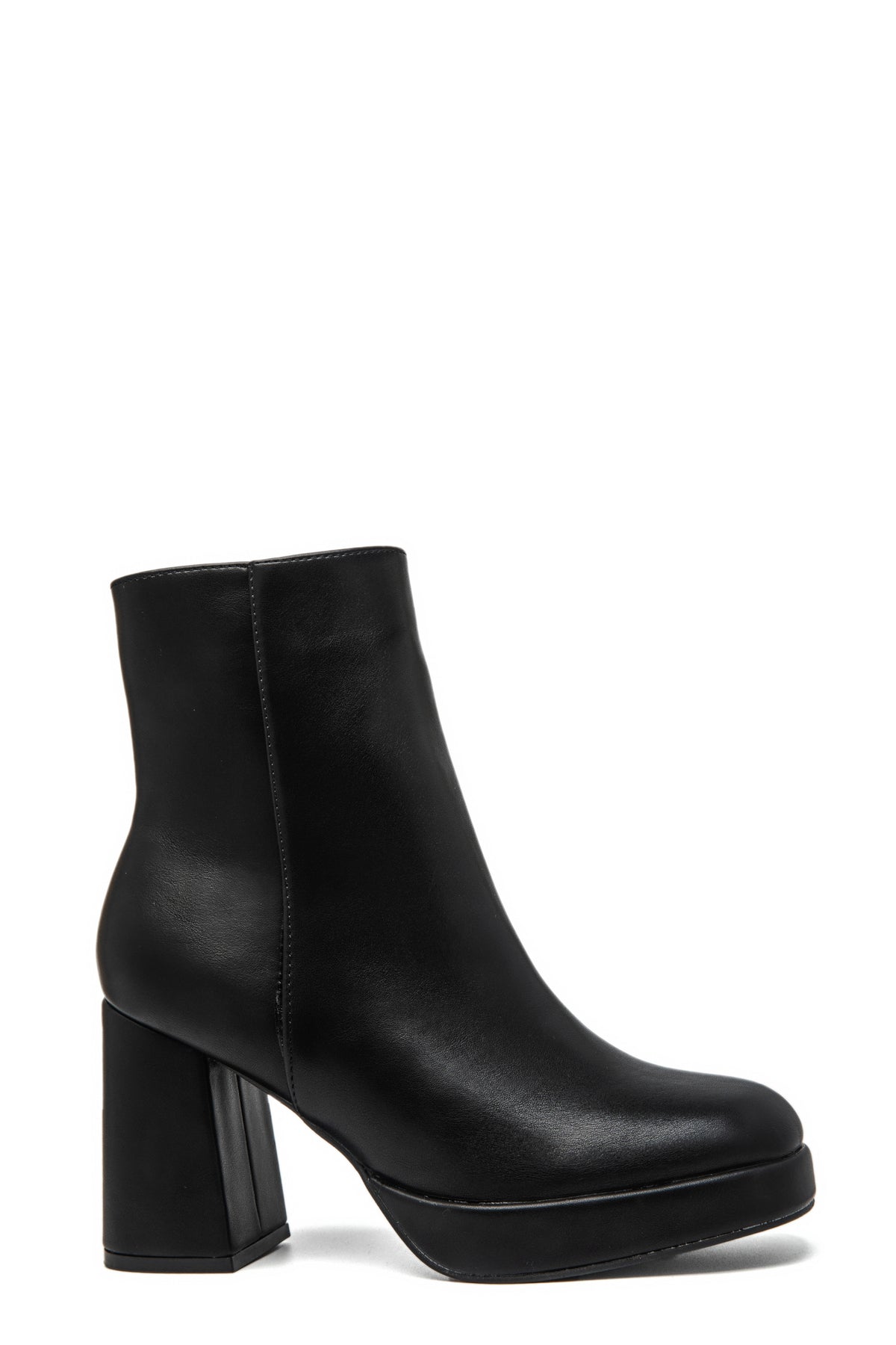 Bottines noires à plateau et talon carré