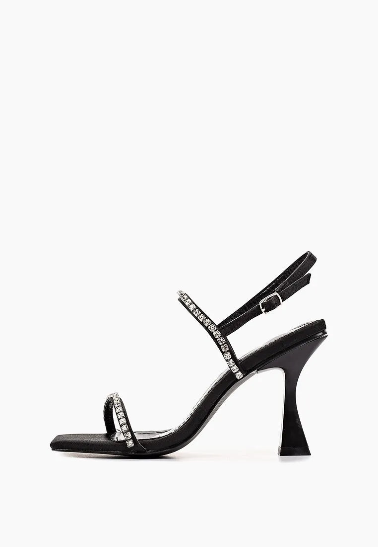 Sandale à talon noir