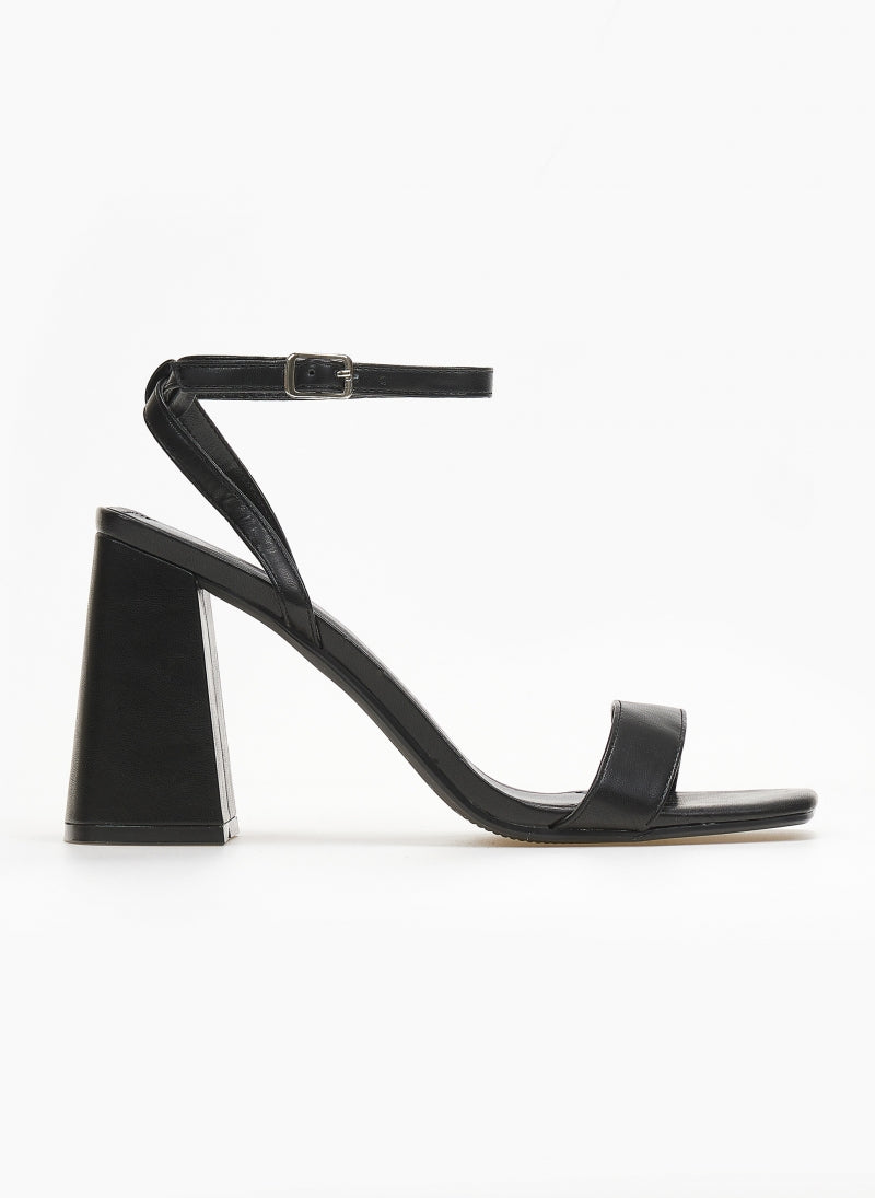Sandale à talon carré noir