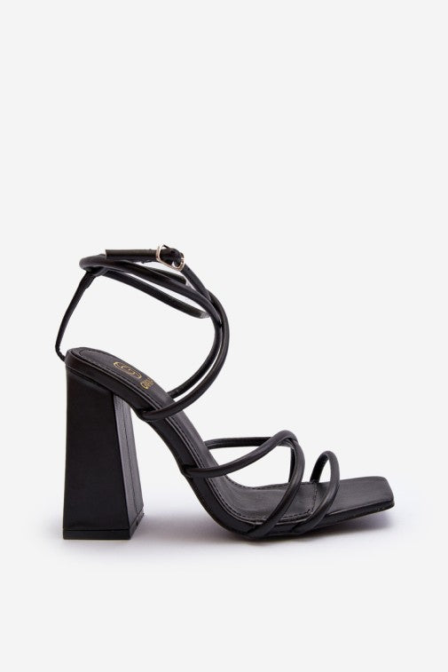 Sandales à Talons Hauts Évasés et Brides Tubulaires - Noir Élégant